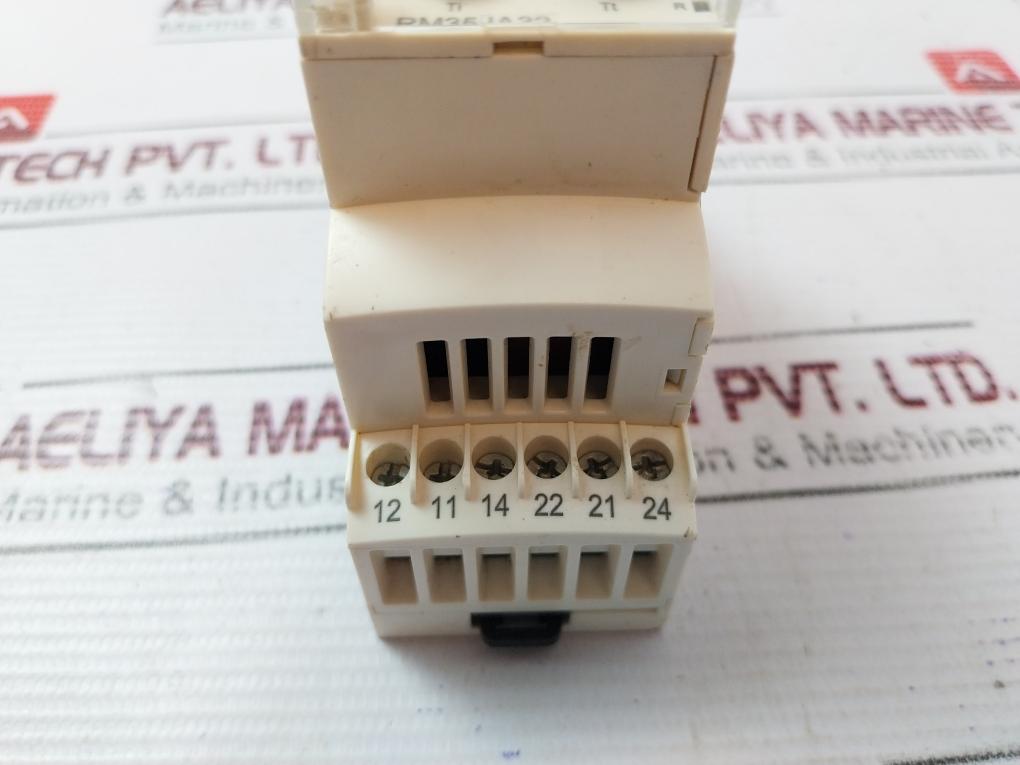 Schneider Electric Rm35Ja32Mw Current Control Relay 0.3-30S 50/60Hz