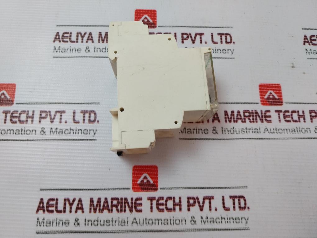 Schneider Electric RM35JA32MW Current Control Relay 0.3-30s 50/60Hz