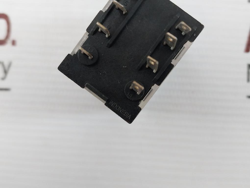 Schneider Electric Rxm2Ab2P7 Miniature Plug In Relay 230Vac 50/60Hz 12A/250Vac