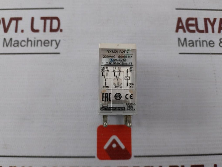 Schneider Electric Rxm2Lb2P7 Ac Coil Cube Relay With Base Socket 50/60 Hz