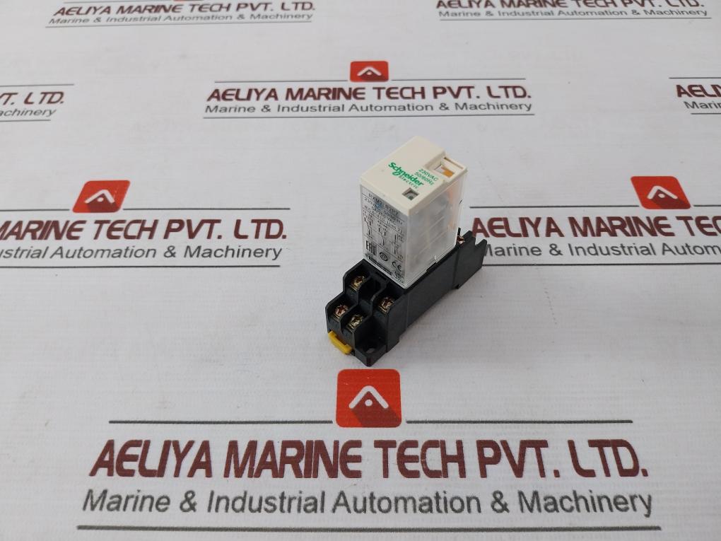 Schneider Electric Rxm2Lb2P7 Ac Coil Cube Relay With Base Socket 50/60 Hz