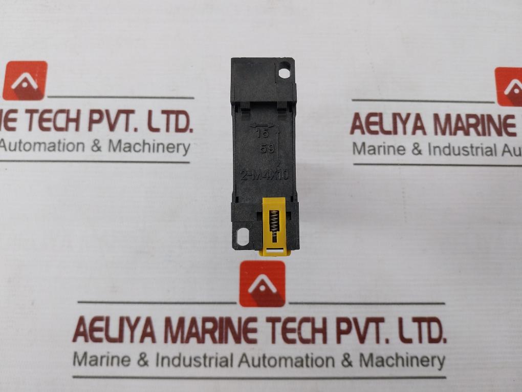 Schneider Electric Rxm2Lb2P7 Ac Coil Cube Relay With Base Socket 50/60 Hz