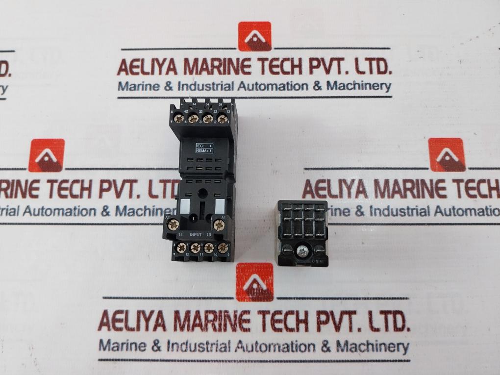 Schneider Electric Rxm4Ab1F7 Relay With Base