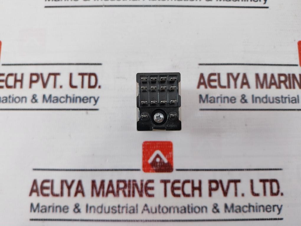 Schneider Electric Rxm4Ab1F7 Relay With Base