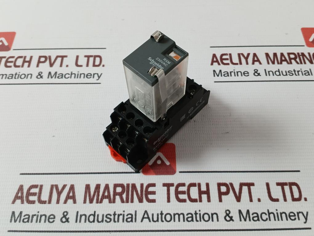 Schneider Electric Rxm4Lb2P7 Plug-in Relay With Socket Rxze1M4C 50/60Hz &nbsp;