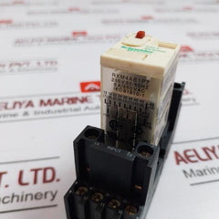 Schneider Electric Rxm4ab1p7 Miniature Plug-in Relay On Rxze2m114m Socket