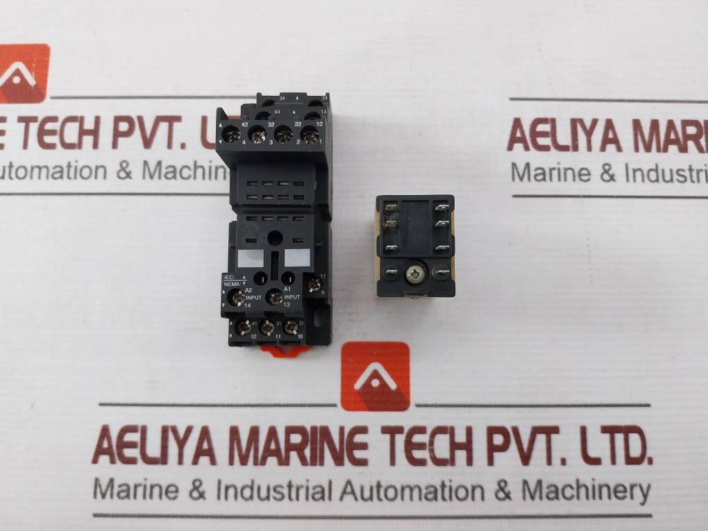 Schneider Electric Rxze2M114 Relay Socket Rxm2Ab2P7 230V 50/60Hz 12 A/250 Vac