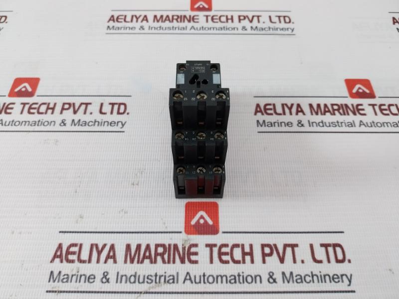 Schneider Electric Rxze2S111M Relay Socket 250V Ac/300V Ac 10A 8A1508X