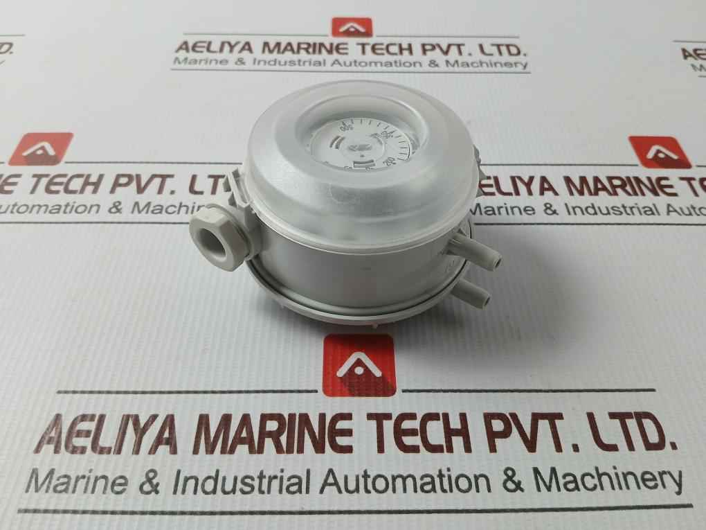 Schneider Electric Spd910-500Pa Differential Pressure Switch 004701070 50-500 Pa