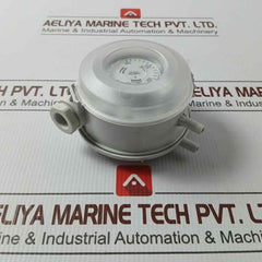 Schneider Electric Spd910-500Pa Differential Pressure Switch 004701070 50-500 Pa