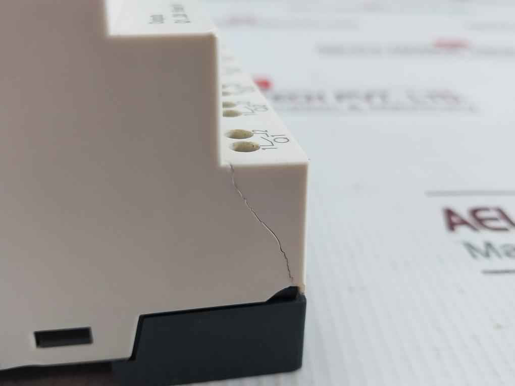 Schneider Electric Sr2 B201Bd Compact Smart Relay 24Vdc 6W