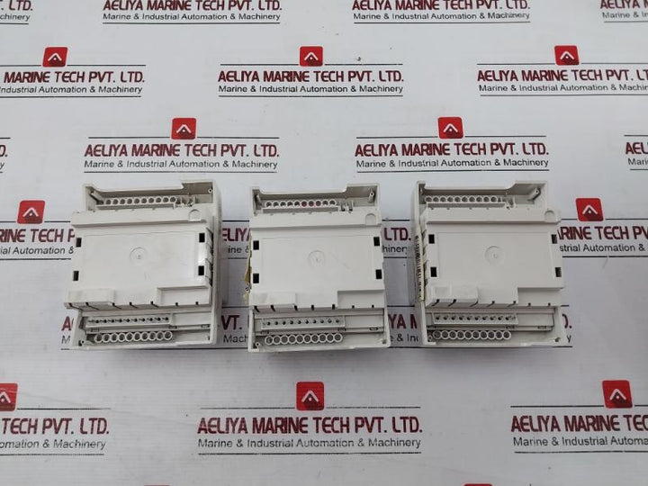 Schneider Electric Tac Xenta 411 Digital Input Module 2Va 24Vac Class 2