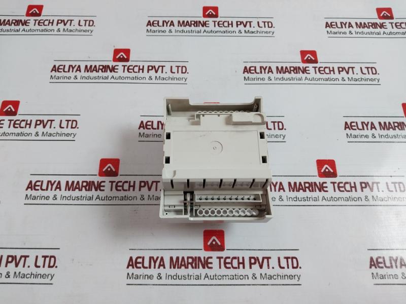 Schneider Electric Tac Xenta 411 Digital Input Module Ver 1.04 24 Vac 007302011