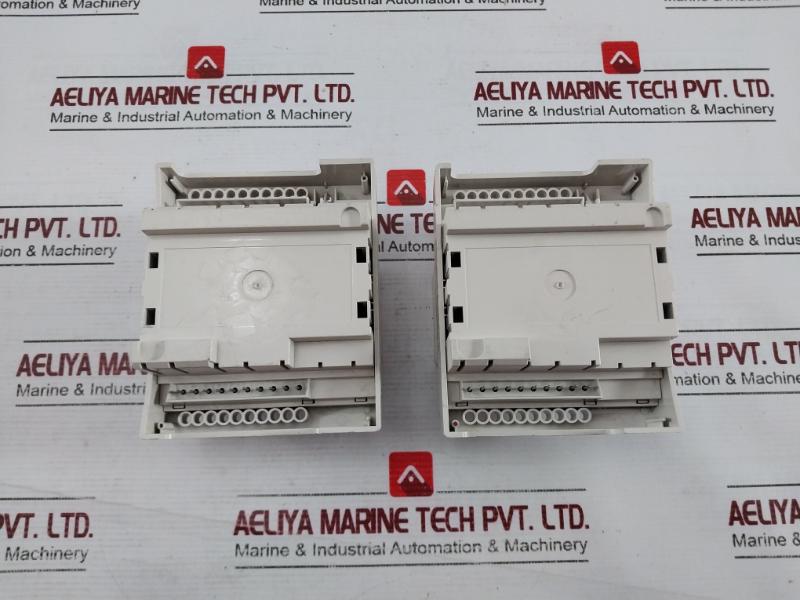 Schneider Electric Tac Xenta 421A Universal Input & Relay Output Module Class 2