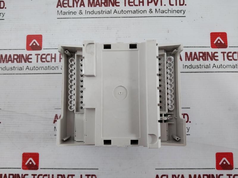 Schneider Electric Tac Xenta 451A Universal Input Module 6Va 24Vac 04Ecbee40100