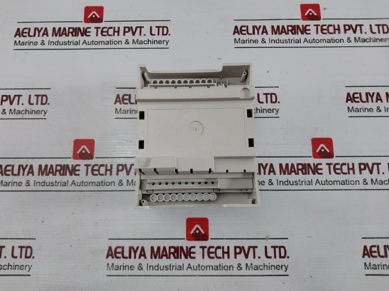 Schneider Electric Tac Xenta 451A Universal Input Module 6Va 24Vac 04Ecbee40100