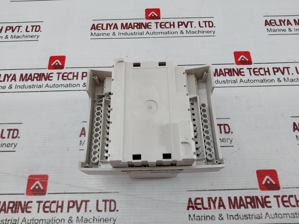 Schneider Electric Tac Xenta 511 Lonwork Network Plc Web Server 5Va 24Vac