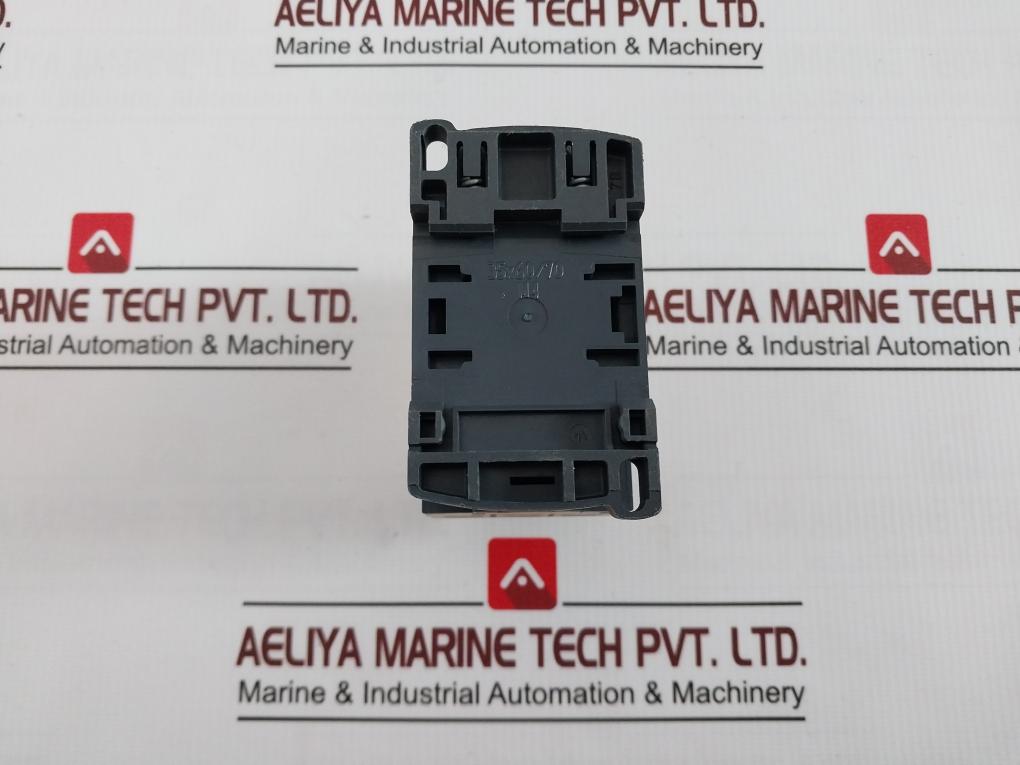 Schneider Electric/Telemecanique Cad 32 Control Relay 110V 50/60 Hz 690V