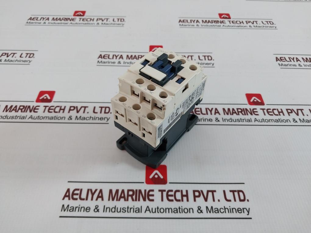 Schneider Electric/Telemecanique Cad 32 Control Relay 110V 50/60 Hz 690V