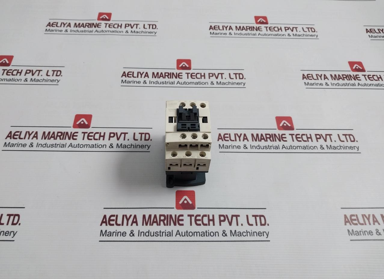 Schneider Electric/Telemecanique Cad32 Control Relay 690V 50/60Hz