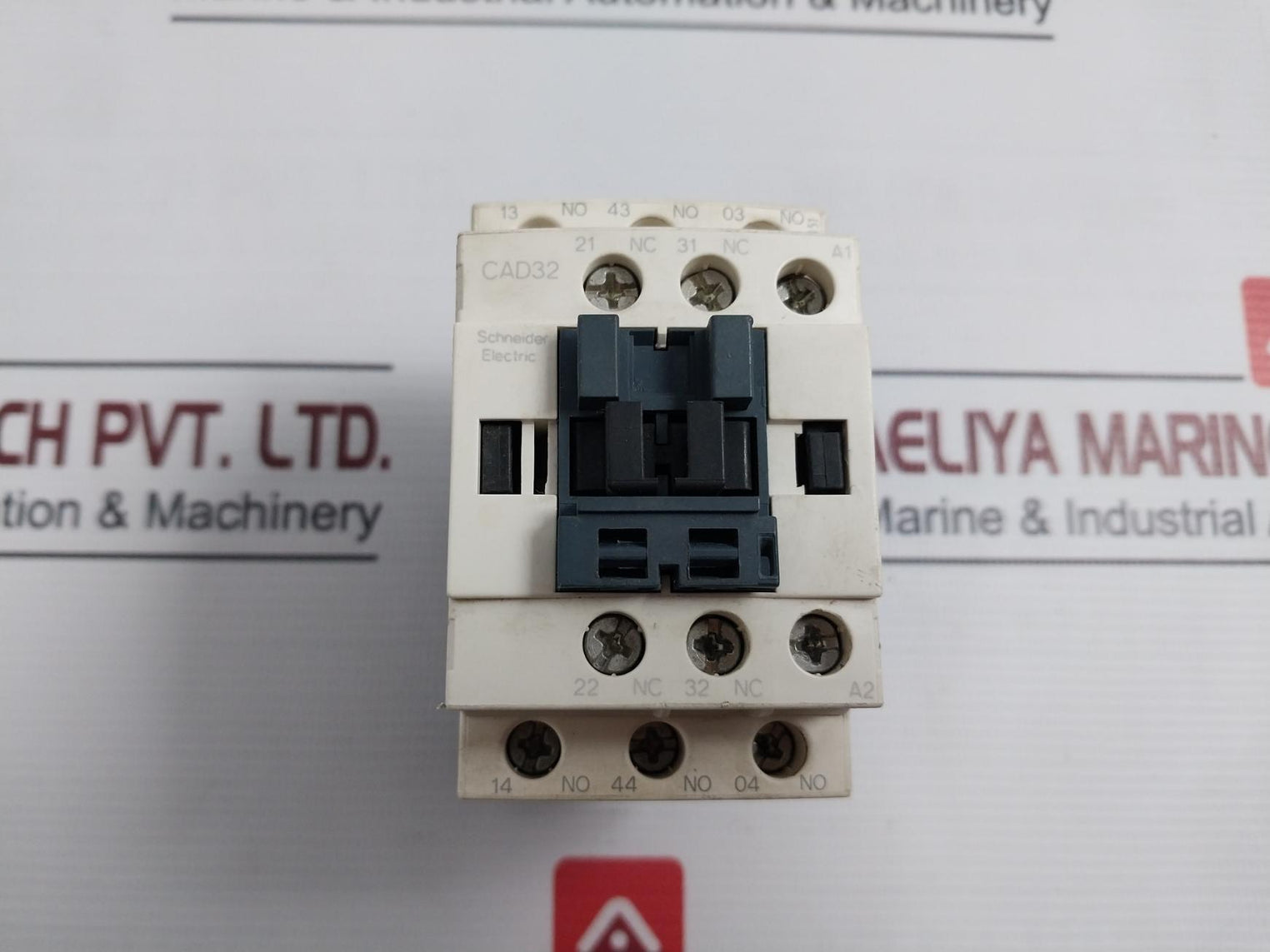 Schneider Electric/Telemecanique Cad32 Control Relay 690V 50/60Hz