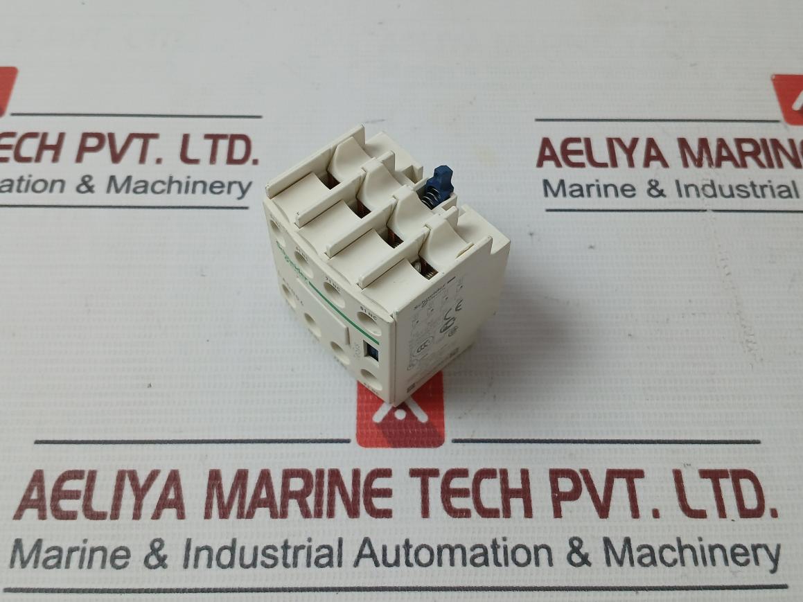 Schneider Electric/Telemecanique Ladn04 Auxiliary Contact Block 690V 10A