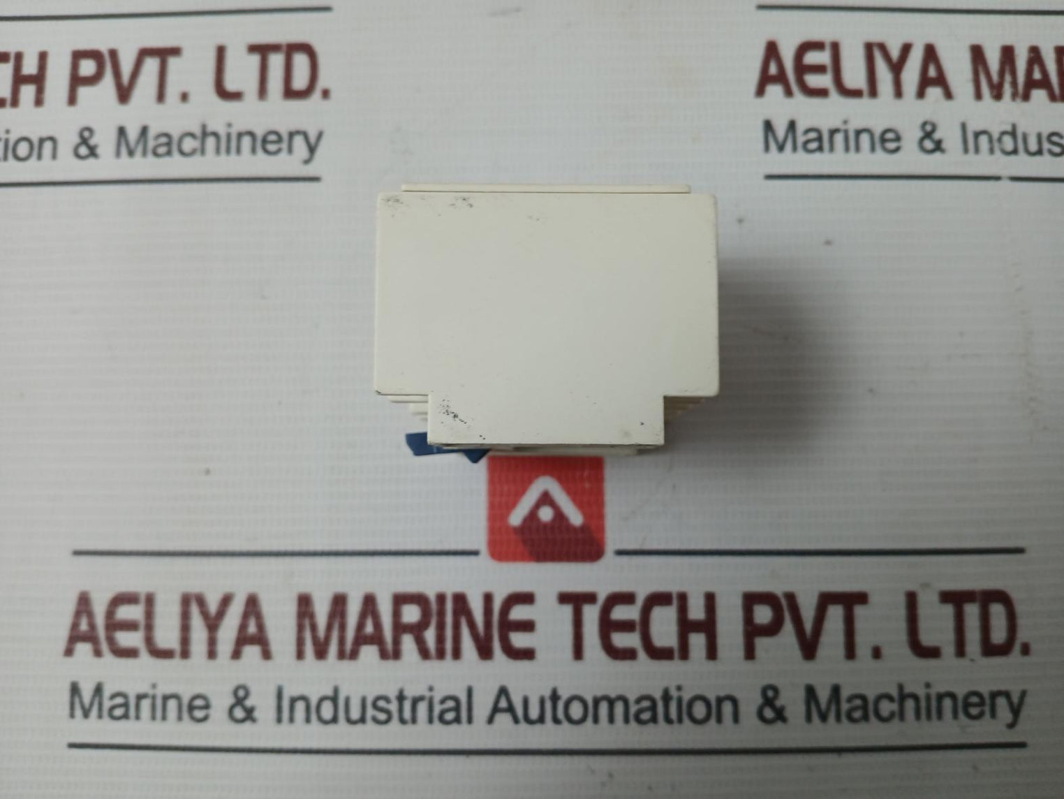 Schneider Electric/Telemecanique Ladn04 Auxiliary Contact Block 690V 10A