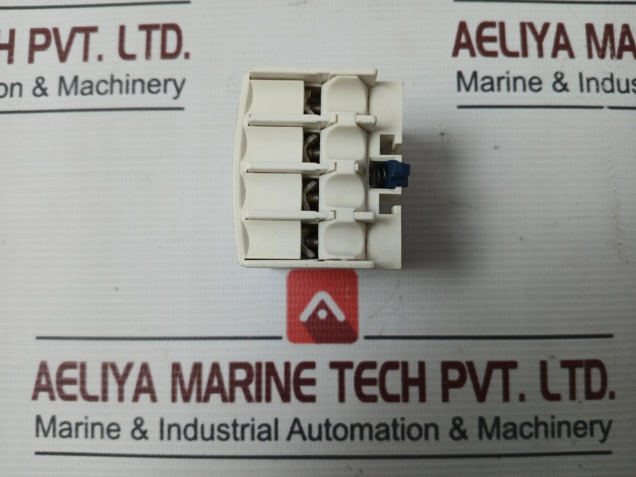 Schneider Electric/Telemecanique Ladn04 Auxiliary Contact Block 690V 10A