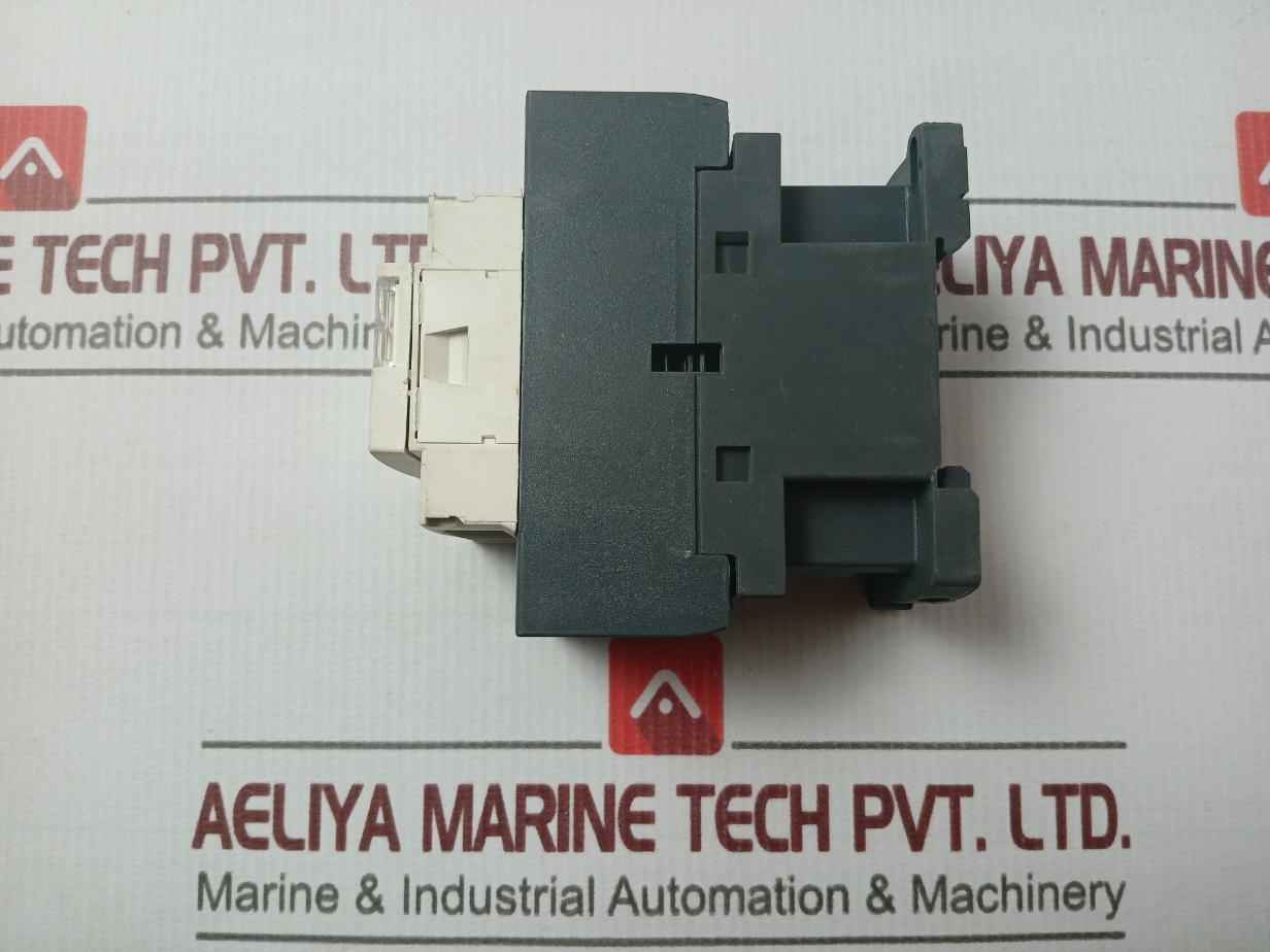 Schneider Electric/Telemecanique Lc1D25 3 Pole Ac Power Contactor 220/440V 25A