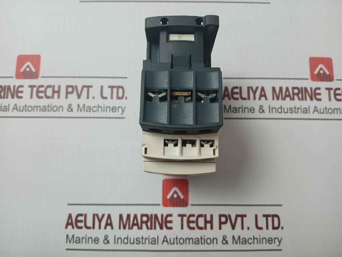 Schneider Electric/Telemecanique Lc1D25 3 Pole Ac Power Contactor 220/440V 25A