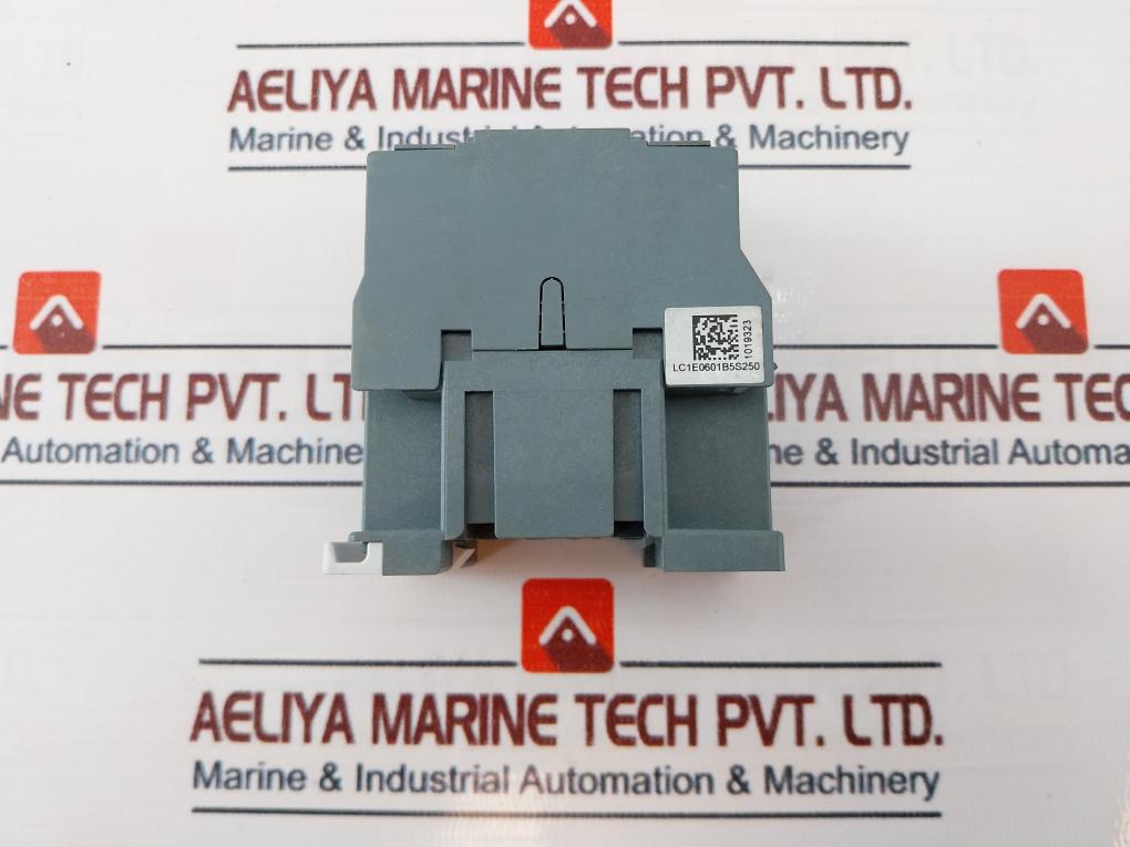 Schneider Electric Telemecanique Lc1E0601 Contactor 20A 690V