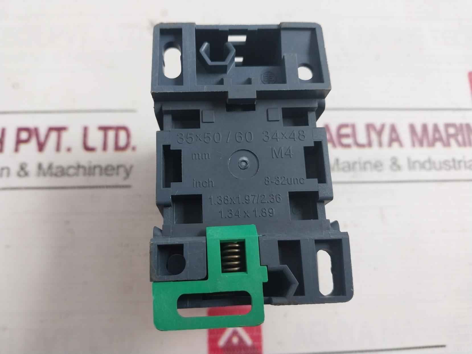 Schneider Electric/Telemecanique Lc1E06 10 3 Pole Contactor 690V 20A