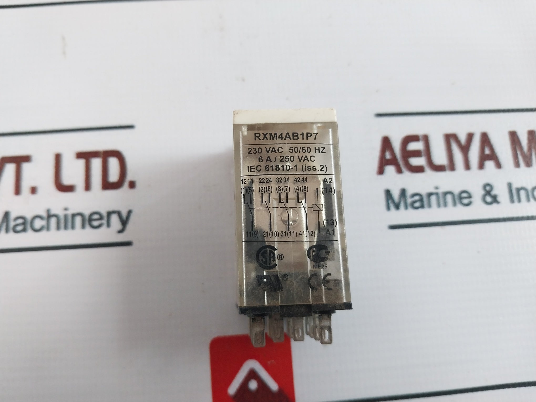 Schneider Electric/ Telemecanique Rxm4Ab1P7 Miniature Plug-in Relay W/ Socket