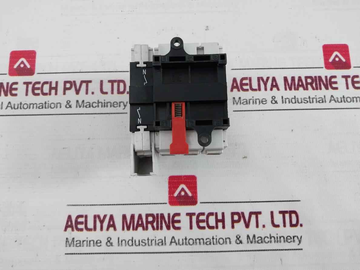 Schneider Electric/Telemecanique V 0 3 Pole Switch Body 690V Ac-50/60Hz 25A