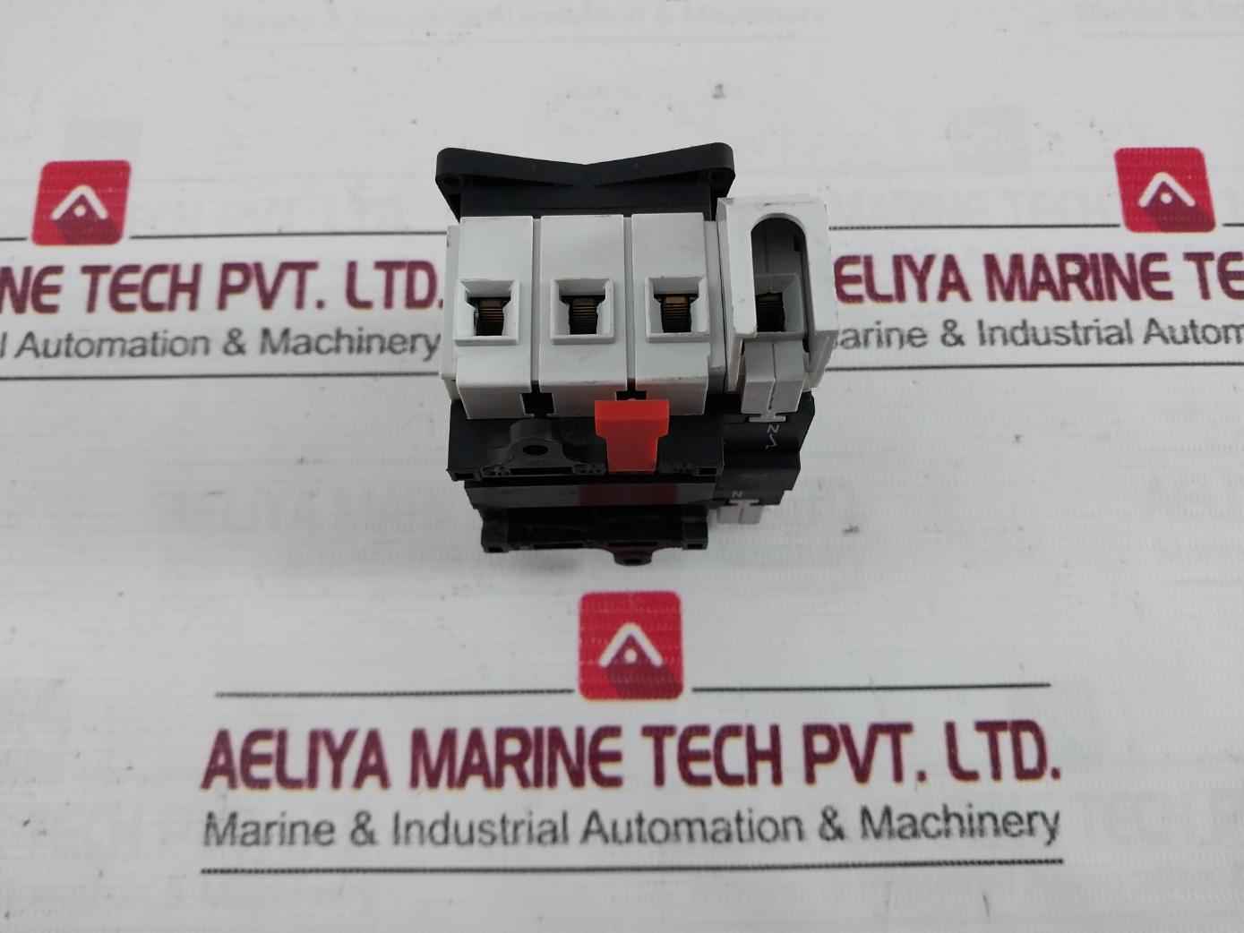 Schneider Electric/Telemecanique V 0 3 Pole Switch Body 690V Ac-50/60Hz 25A