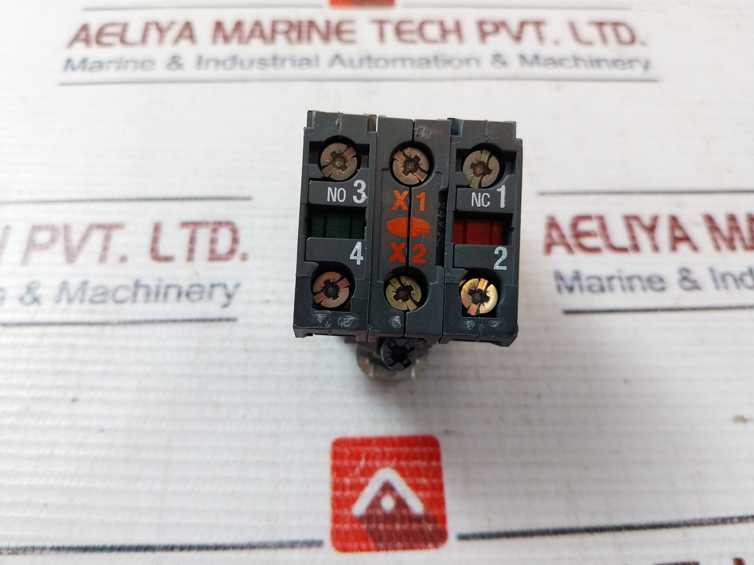 Schneider Electric Telemecanique Zb4Bw0B45 Contactor 10A