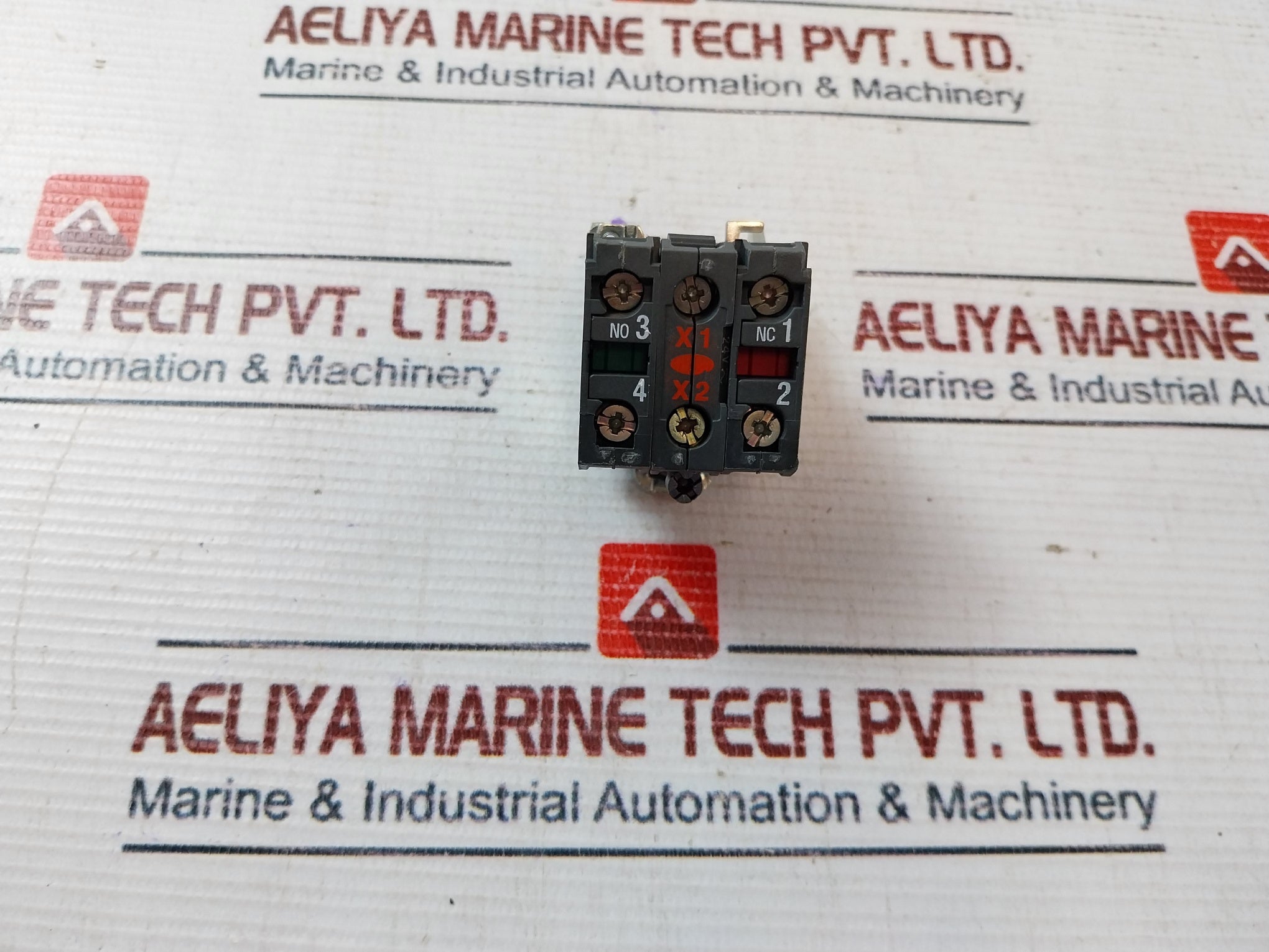 Schneider Electric Telemecanique Zb4Bw0B45 Contactor 10A