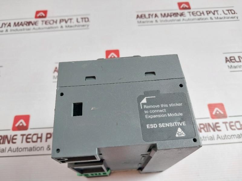Schneider Electric Tm200C24R Modicon Logic Controller Module 220Vac 24V Dc 250Ma
