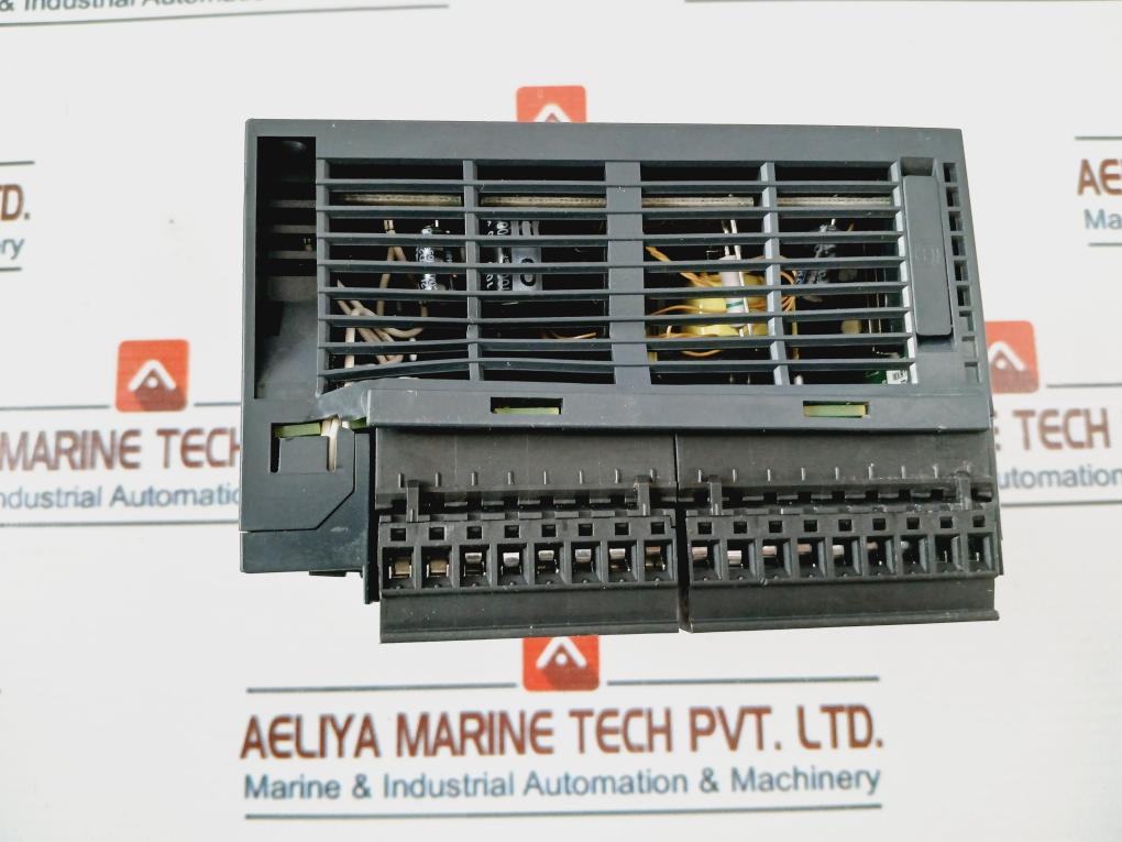 Schneider Electric Tm221Ce24T Logic Controller 24Vdc