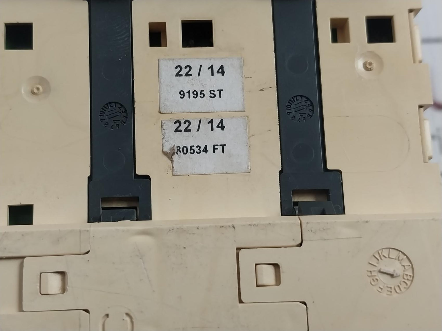 Schneider Electric Tm5C24D12R Compact I/O Expansion Block 230Vac 5A