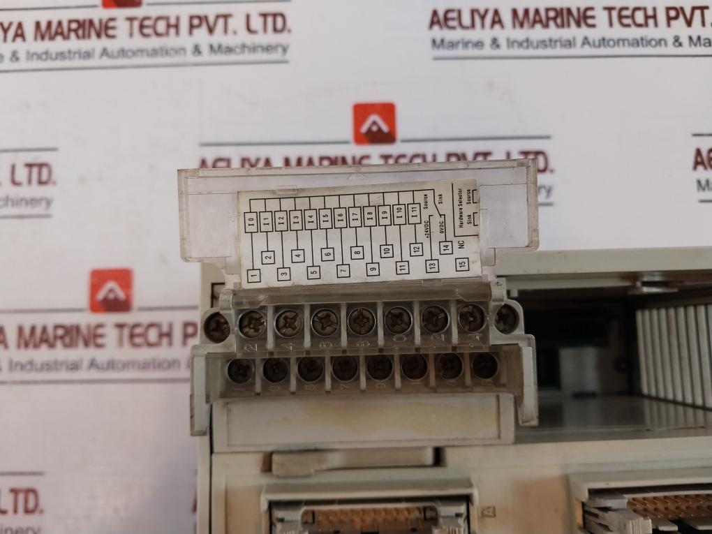 Schneider Electric Tsx 3721 Dc Micro Modular Base Controller Tsx3721101 +24Vdc