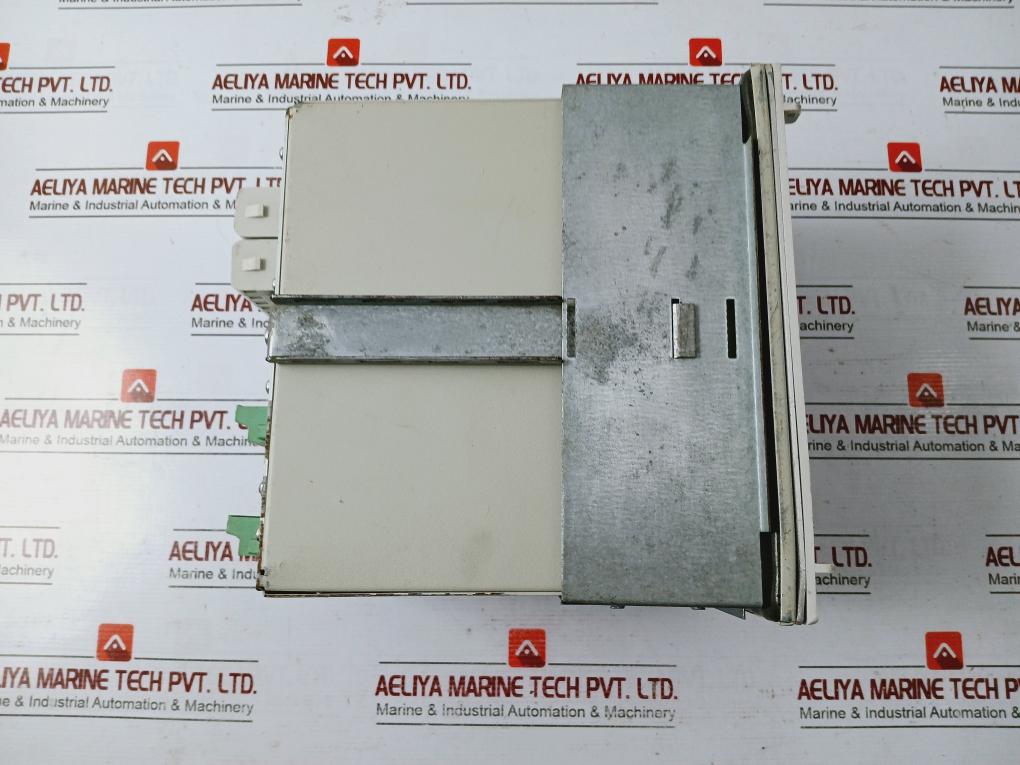 Schneider Electric Vamp 260 Power Monitoring Unit V260-048756 40-265Vac/Dc