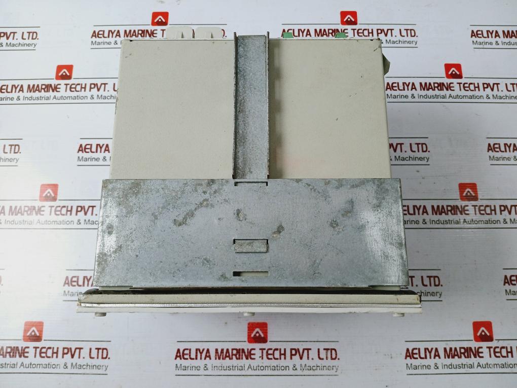 Schneider Electric Vamp 260 Power Monitoring Unit V260-048756 40-265Vac/Dc