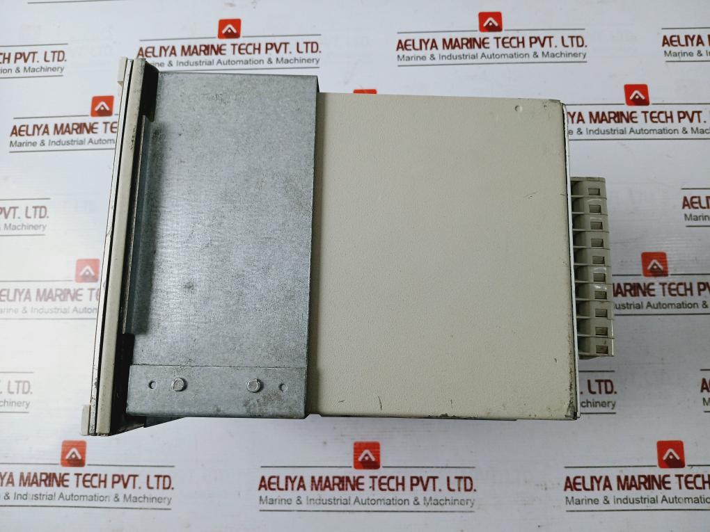 Schneider Electric Vamp 260 Power Monitoring Unit V260-048756 40-265Vac/Dc