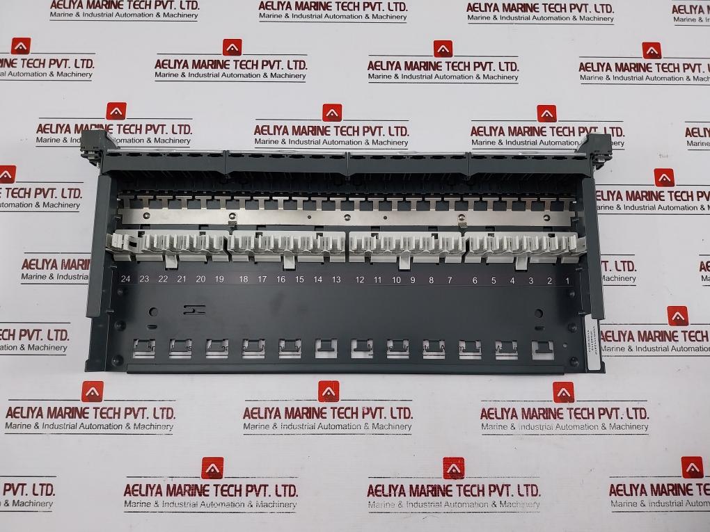 Schneider Electric Vdig111241F Patch Panel Actassi 19-c 19 Inch