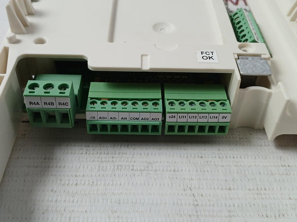 Schneider Electric Vw3A3202 Extended Input Output Module Set 50C Atv71 V1.1Ie07