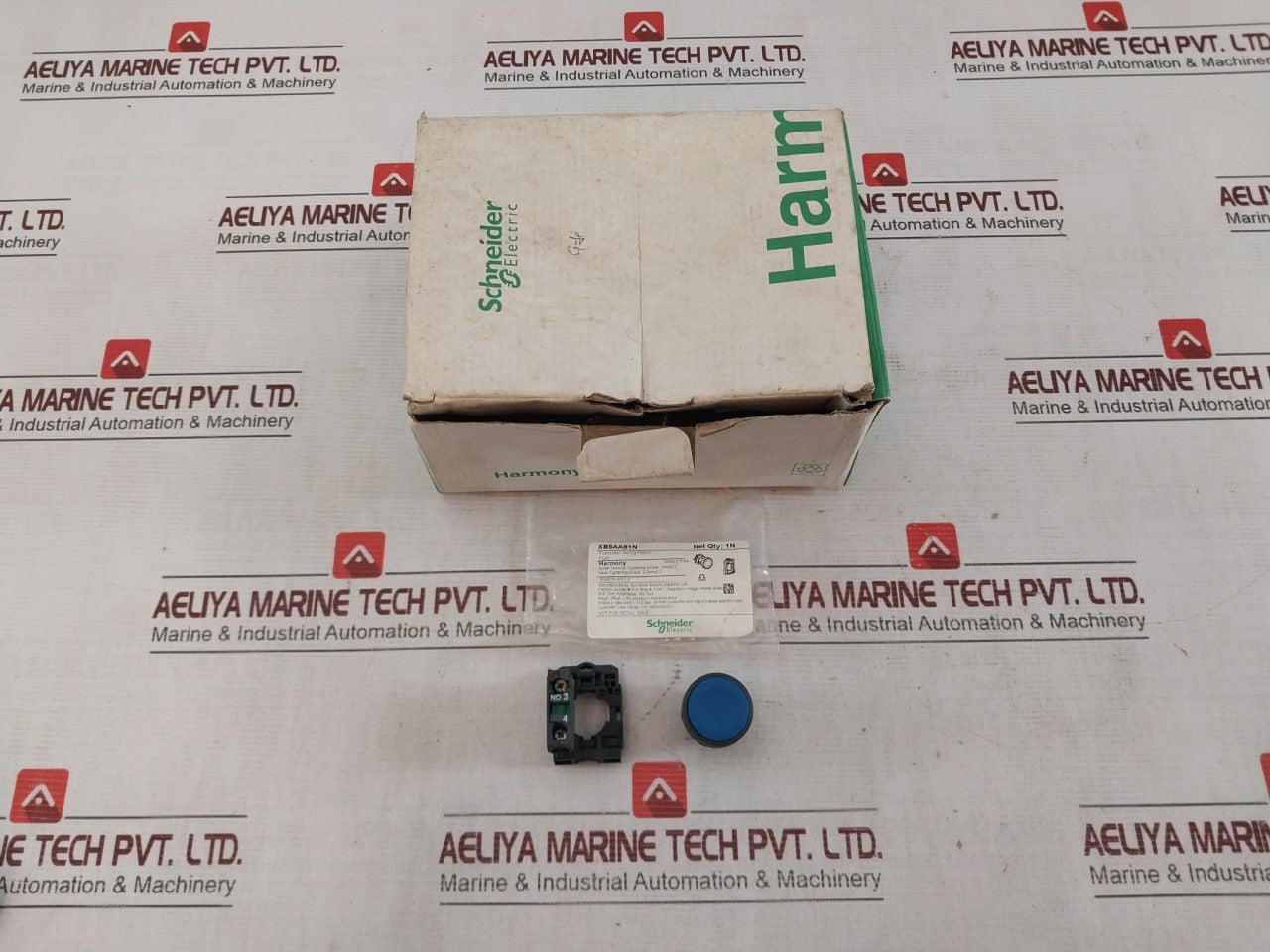 Schneider Electric Xb5Aa61N Push Button Spring Return 240V 3A 10A Zbe-101N
