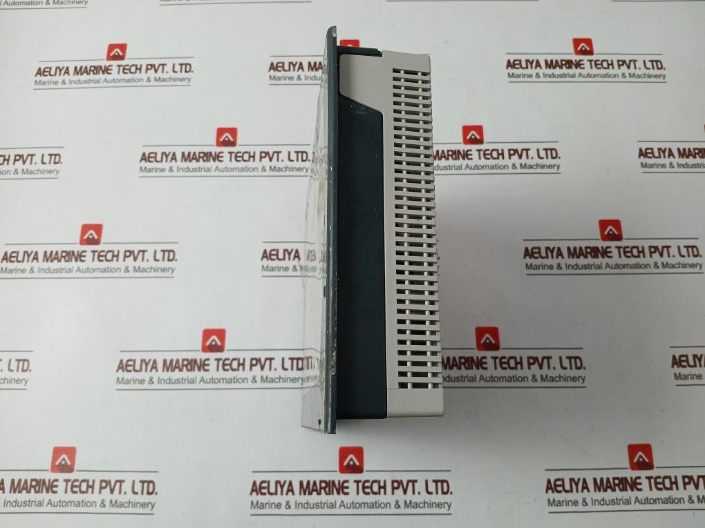 Schneider Electric Xbtort5330 Advanced Touchscreen Panel 10.4