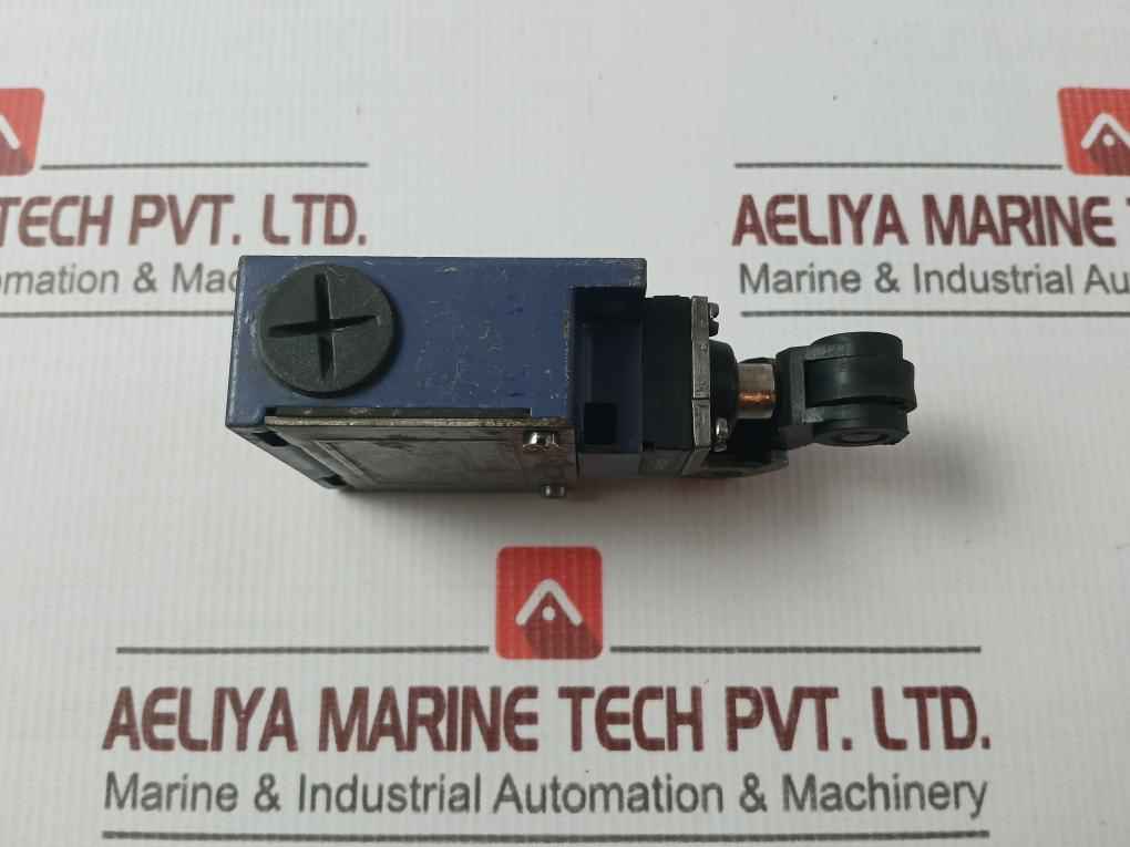 Schneider Electric Xck-m Standard Limit Switch Ip66 500V