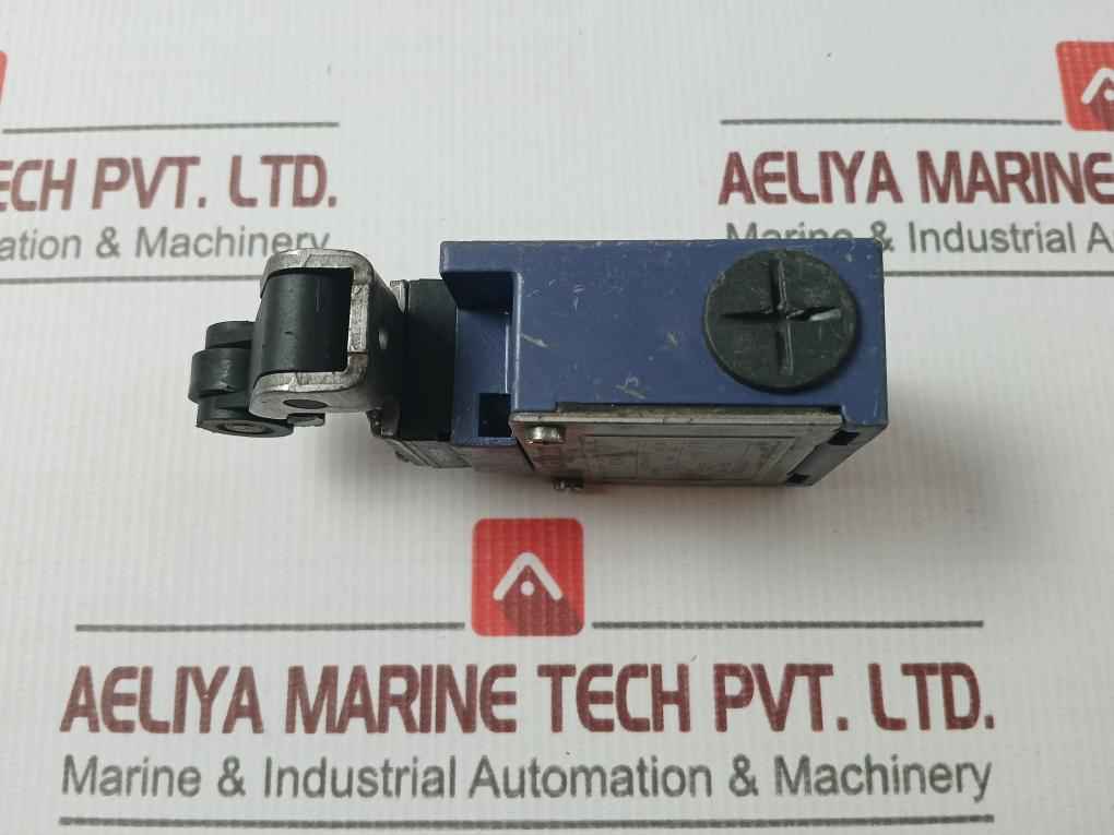 Schneider Electric Xck-m Standard Limit Switch Ip66 500V